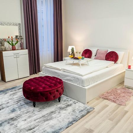 City Centre Deluxe Apartments Budapest Luaran gambar