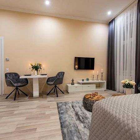 City Centre Deluxe Apartments Budapest Luaran gambar