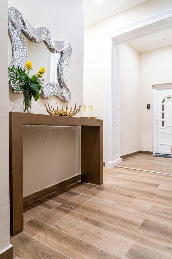 City Centre Deluxe Apartments Budapest Luaran gambar