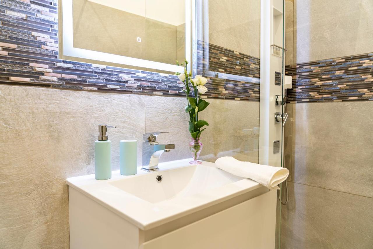 City Centre Deluxe Apartments Budapest Luaran gambar