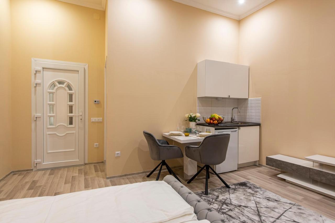 City Centre Deluxe Apartments Budapest Luaran gambar