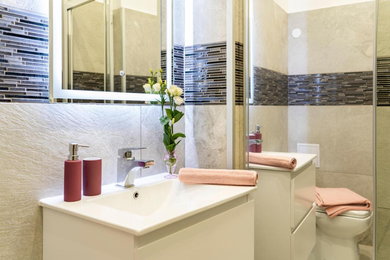 City Centre Deluxe Apartments Budapest Luaran gambar